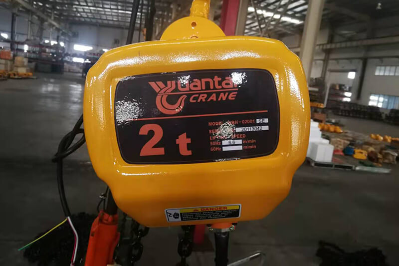 Commande de palan électrique à chaîne de 2 tonnes au Qatar